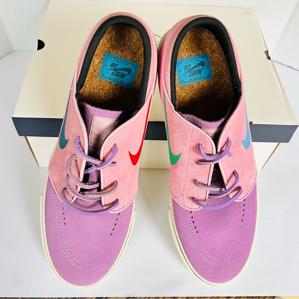 NWT Nike SB Zoom Stefan Janoski OG+ Lilac Medium Soft Pink color woman size 10.5